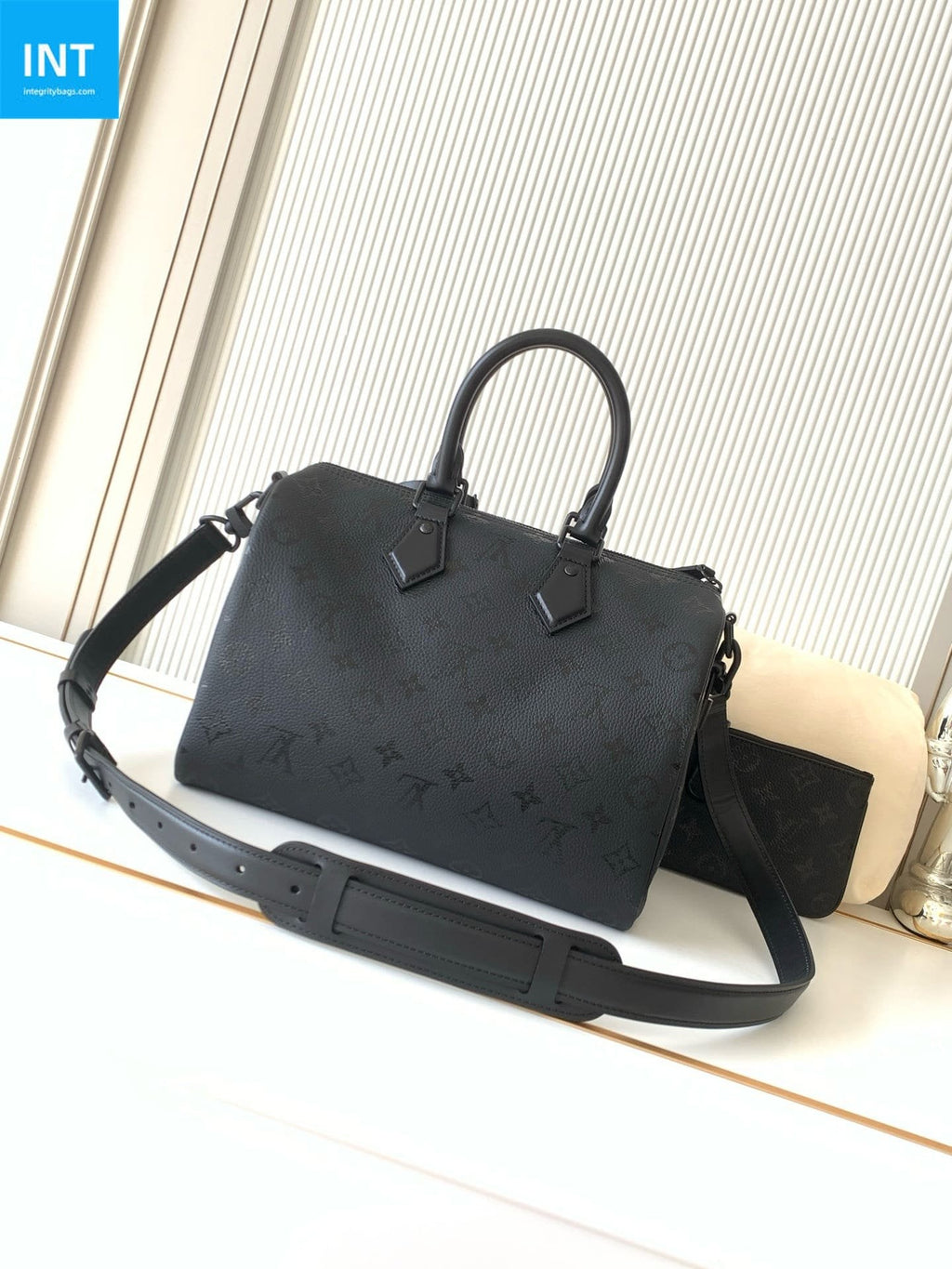 Louis Vuitton M13904 Speedy P9 Bandoulière 30
