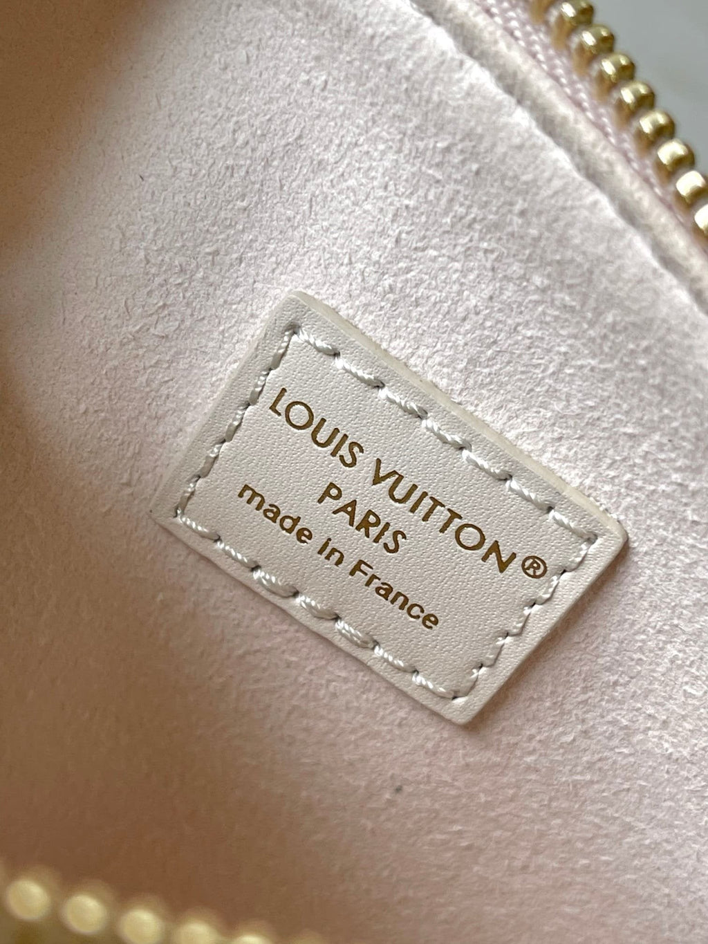 Louis Vuitton M25591 Nano Speedy Bag