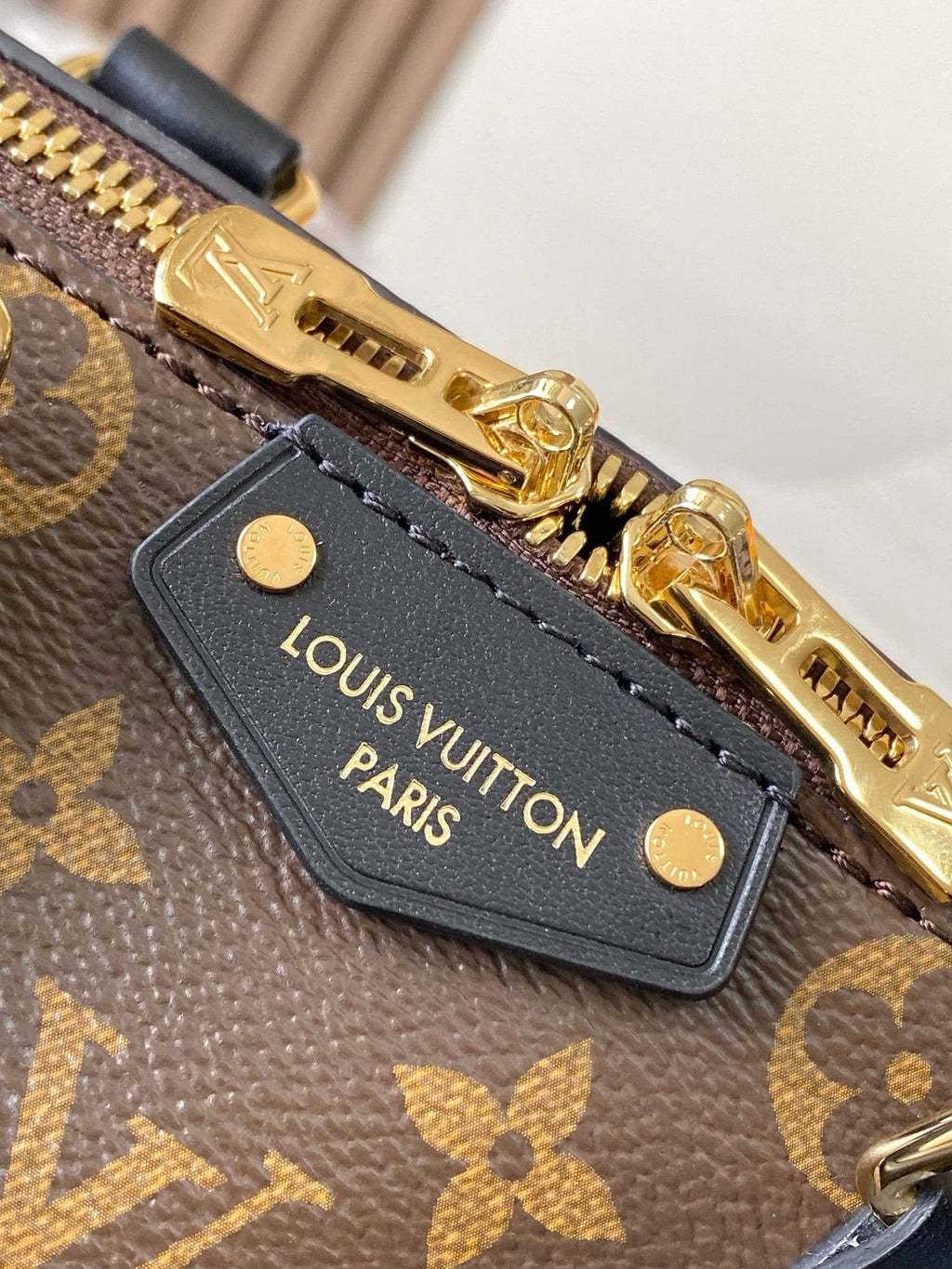 Louis Vuitton M26181 Speedy Trunk 25