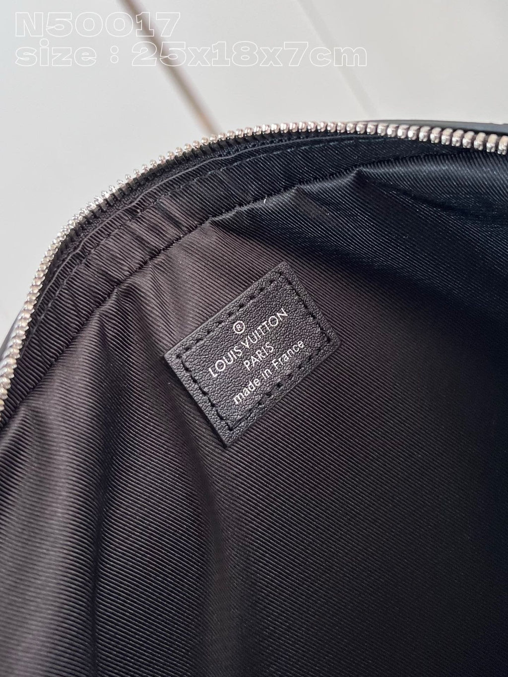 Louis Vuitton Trio Messenger N50017
